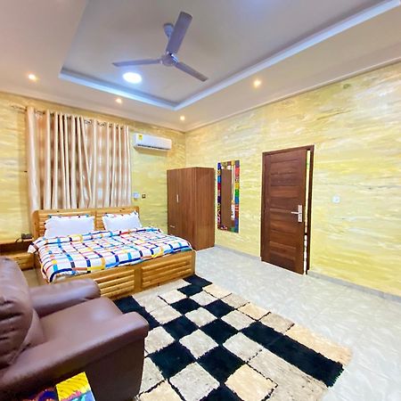 Bays Boutique Apartment Acra Exterior foto