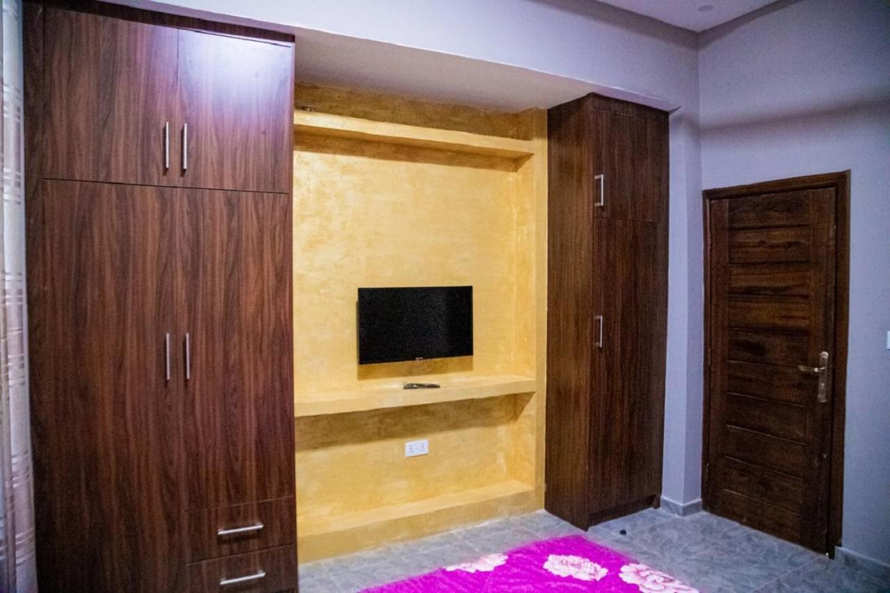Bays Boutique Apartment Acra Exterior foto