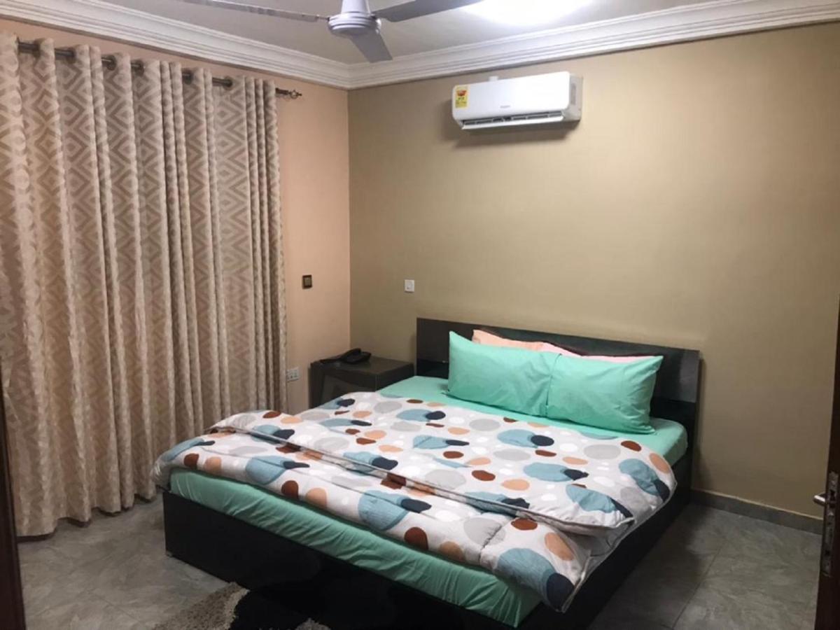 Bays Boutique Apartment Acra Exterior foto