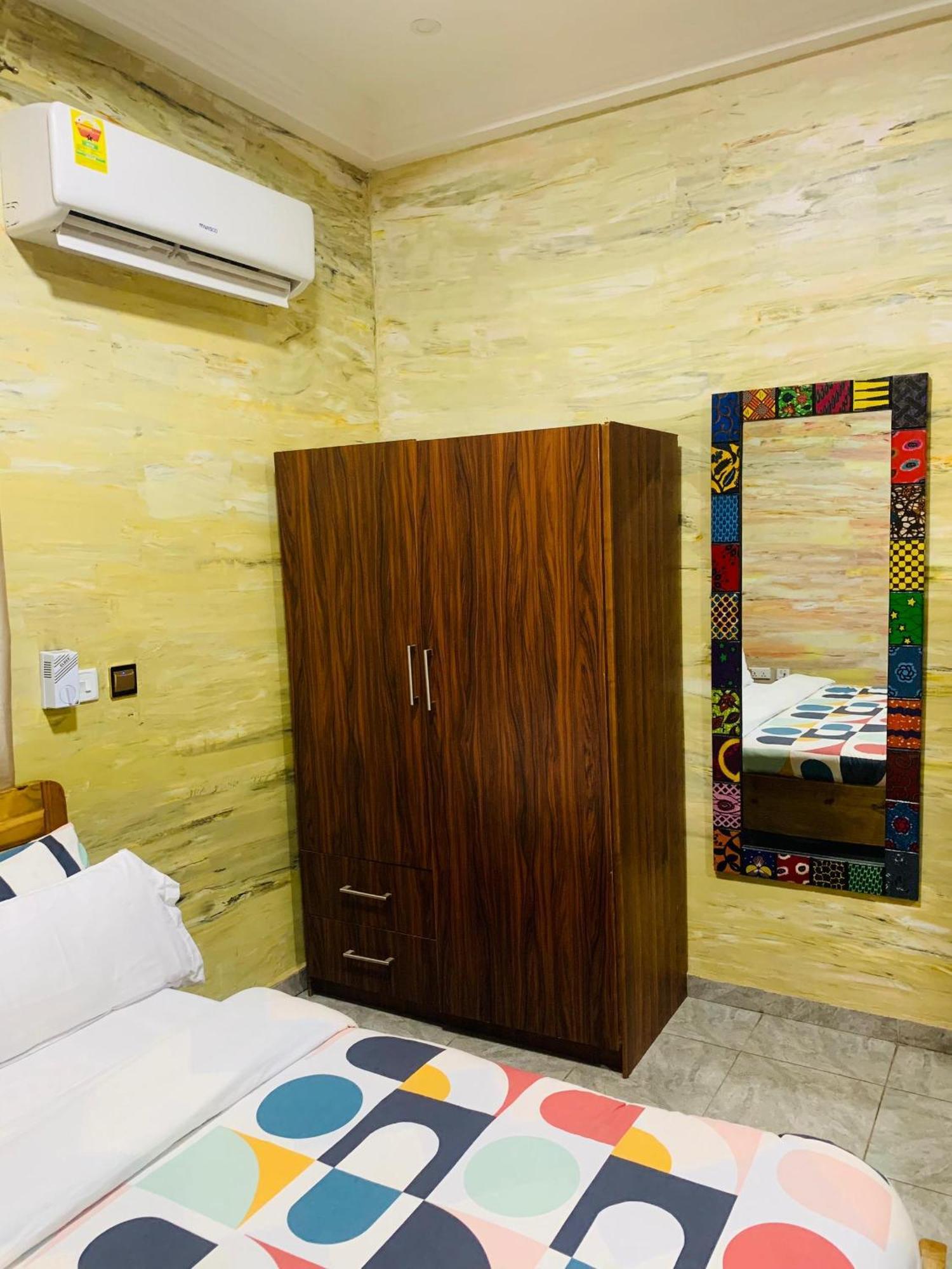 Bays Boutique Apartment Acra Exterior foto