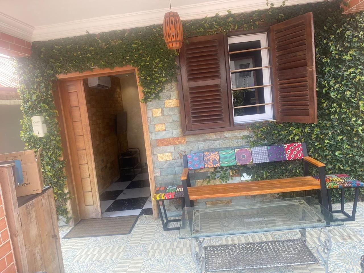 Bays Boutique Apartment Acra Exterior foto
